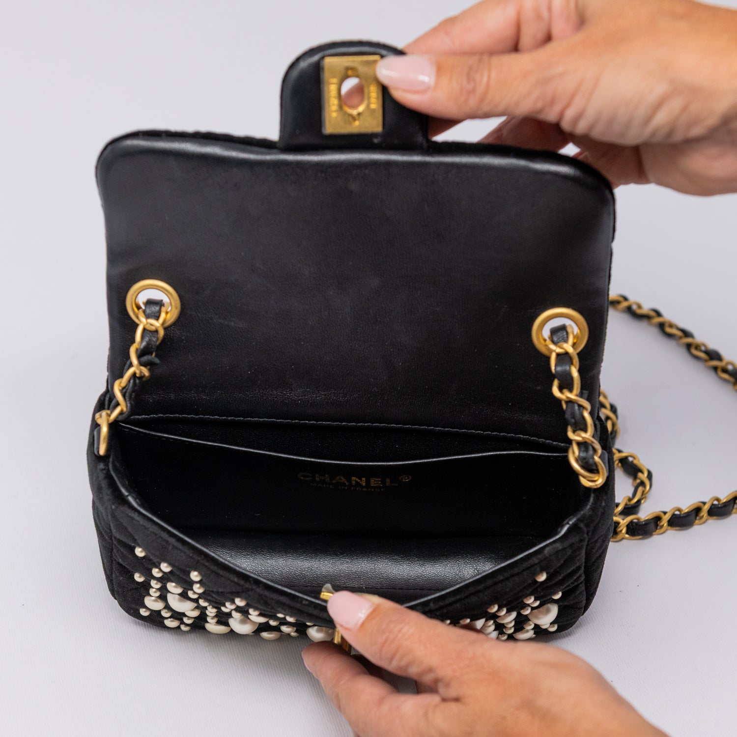 BORSA MINI FLAP CON PERLE - CHANEL -